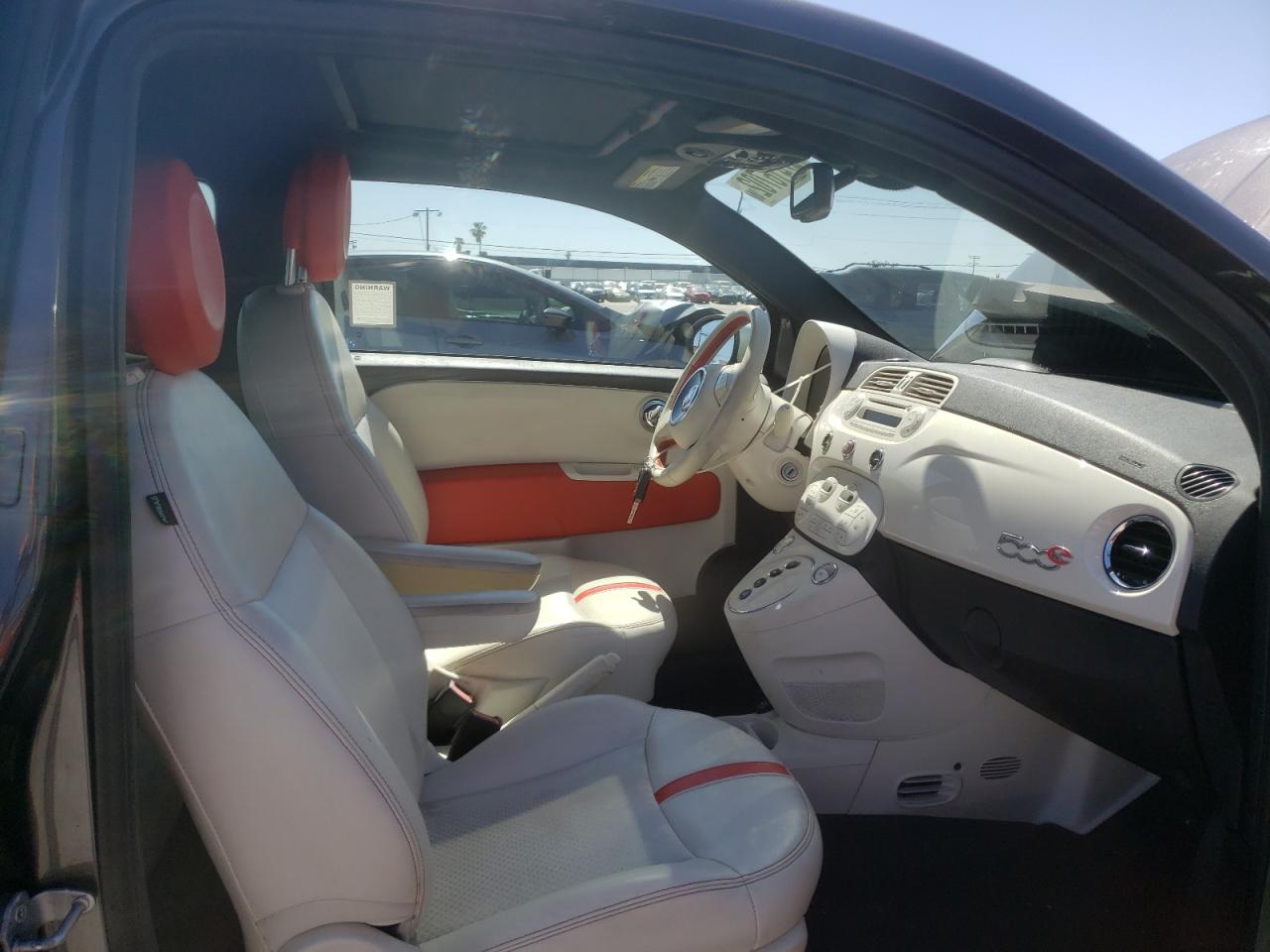 Photo 5 from auction – 2014 FIAT 500 ELECTR with VIN 3C3CFFGE3ET189659