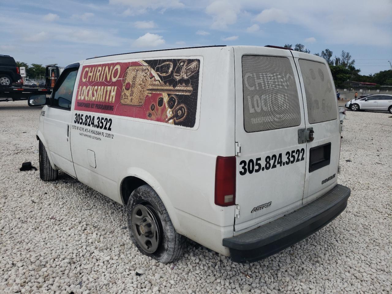 Photo 3 from auction – 2005 CHEVROLET ASTRO with VIN 1GCDM19X95B113355