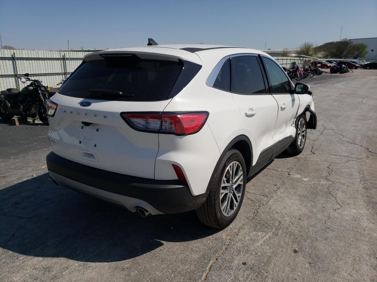 Photo 14 from auction – 2022 FORD ESCAPE SEL with VIN 1FMCU0H60NUA07469
