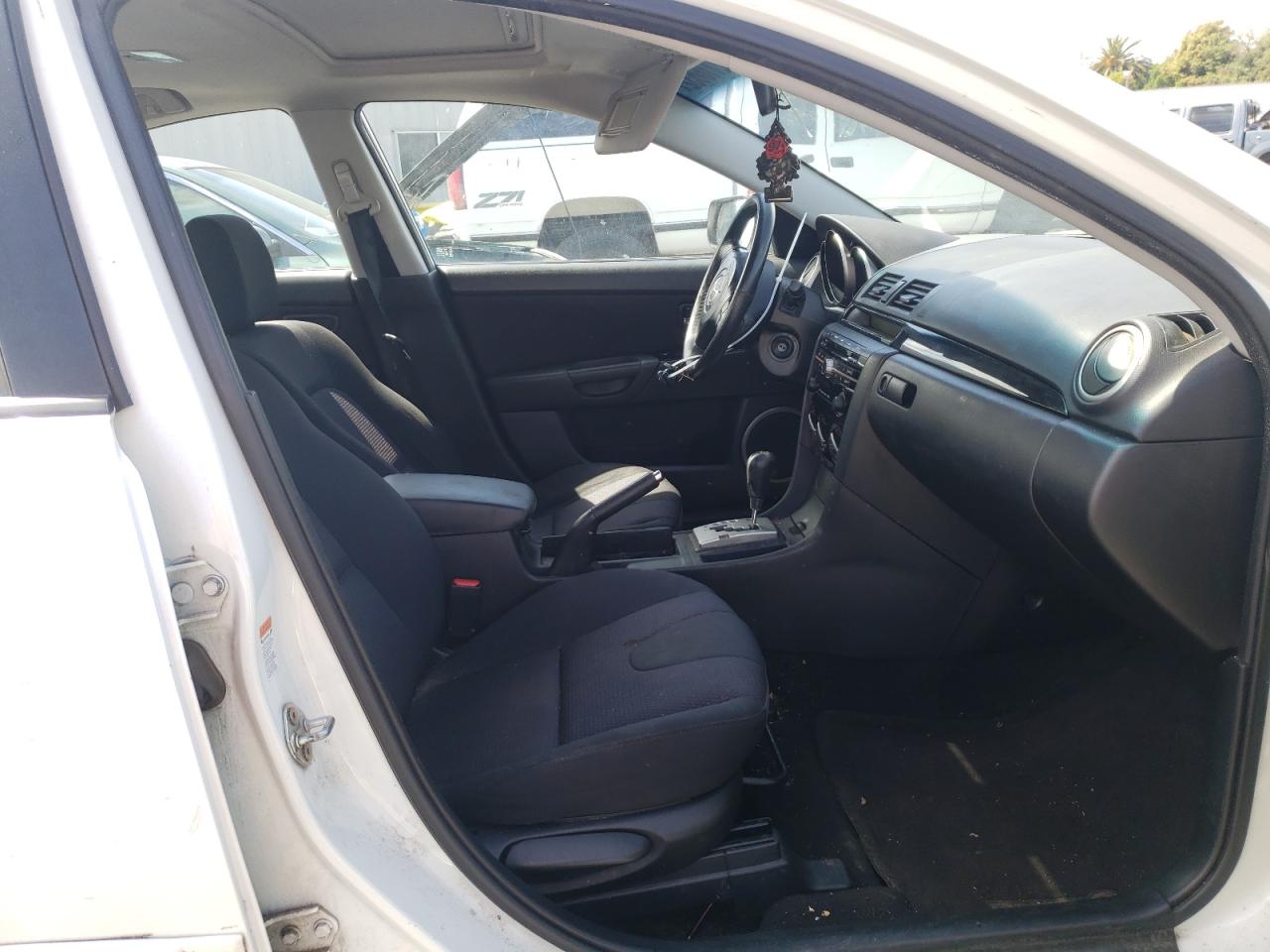 Photo 5 from auction – 2008 MAZDA 3 S with VIN JM1BK324581164094