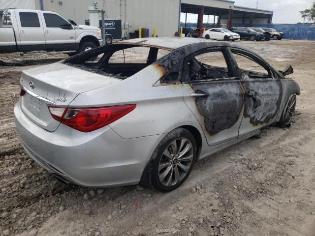Photo 4 from auction – 2012 HYUNDAI SONATA SE with VIN 5NPEC4AB0CH391520