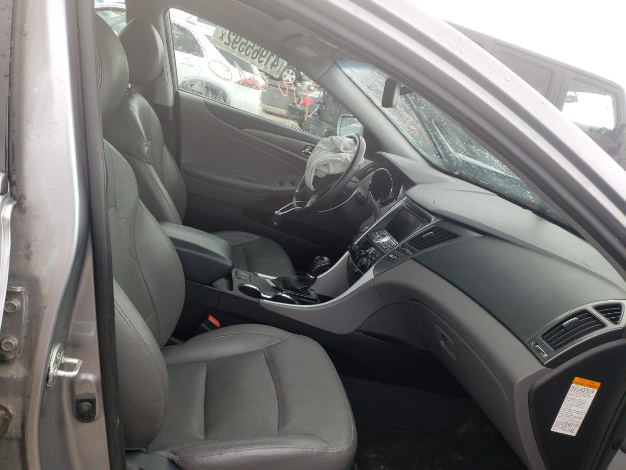 Photo 5 from auction – 2015 HYUNDAI SONATA HYB with VIN KMHEC4A49FA128127