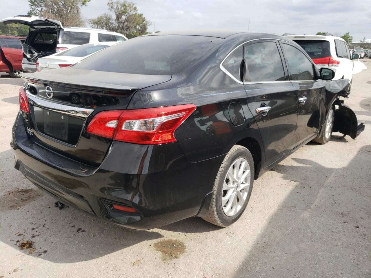 Photo 4 from auction – 2017 NISSAN SENTRA S with VIN 3N1AB7AP1HY317423
