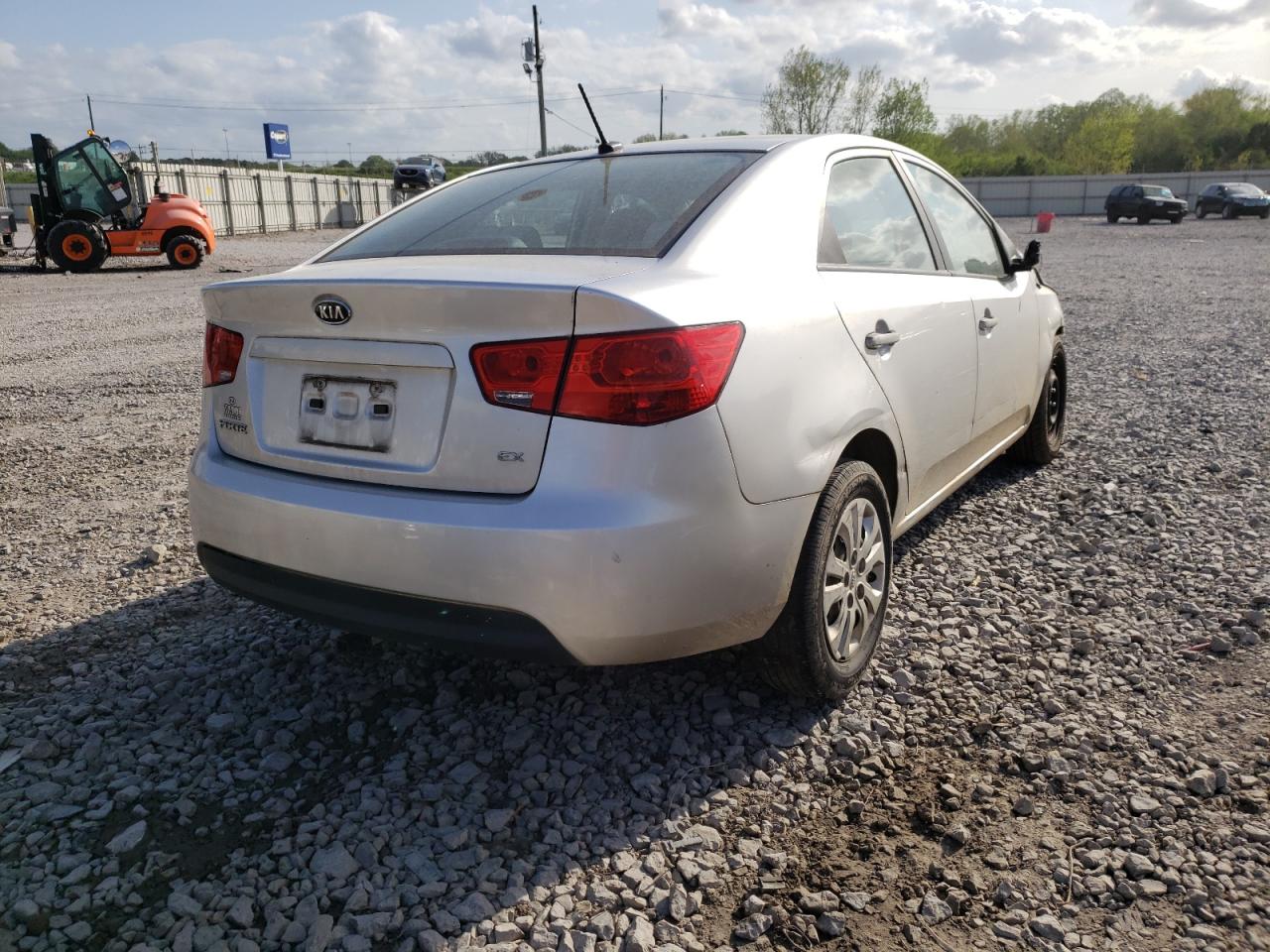 Photo 4 from auction – 2010 KIA FORTE EX with VIN KNAFU4A2XA5855716
