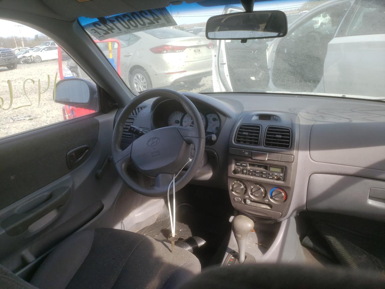 Photo 9 from auction – 2002 HYUNDAI ACCENT GS with VIN KMHCG35C22U229316