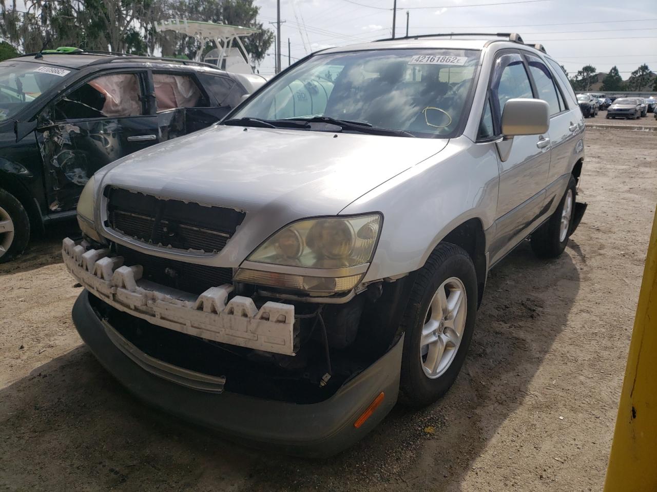 Photo 2 from auction – 2001 LEXUS RX 300 with VIN JTJGF10U210086187