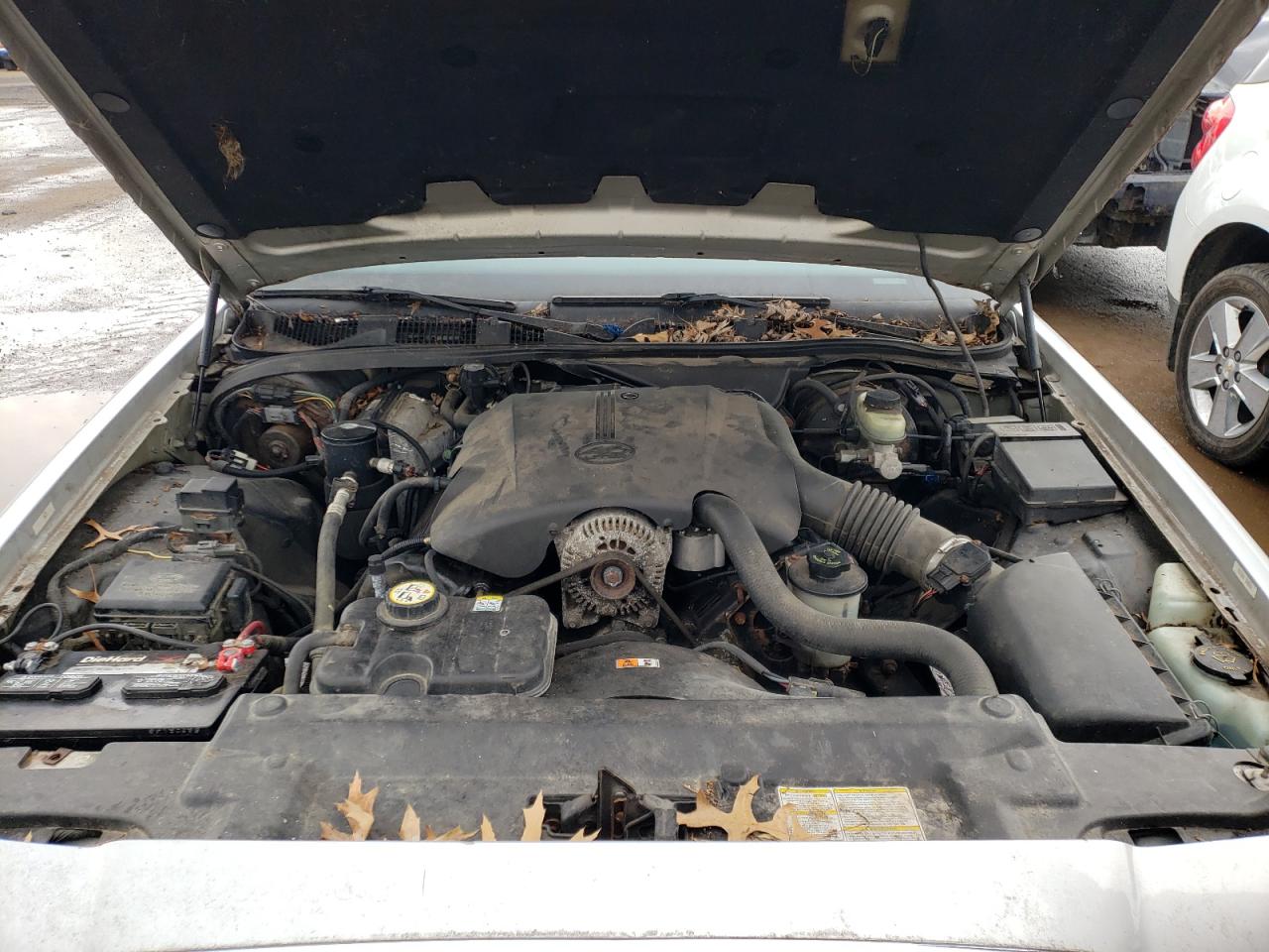Photo 7 from auction – 2001 MERCURY GRAND MARQ with VIN 2MEFM74W71X645610