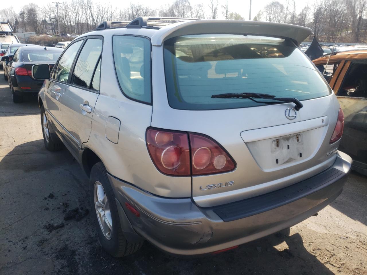 Photo 3 from auction – 2000 LEXUS RX 300 with VIN JT6HF10U4Y0165076