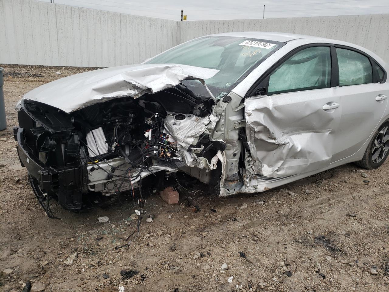 Photo 10 from auction – 2021 KIA FORTE FE with VIN 3KPF24AD7ME308860