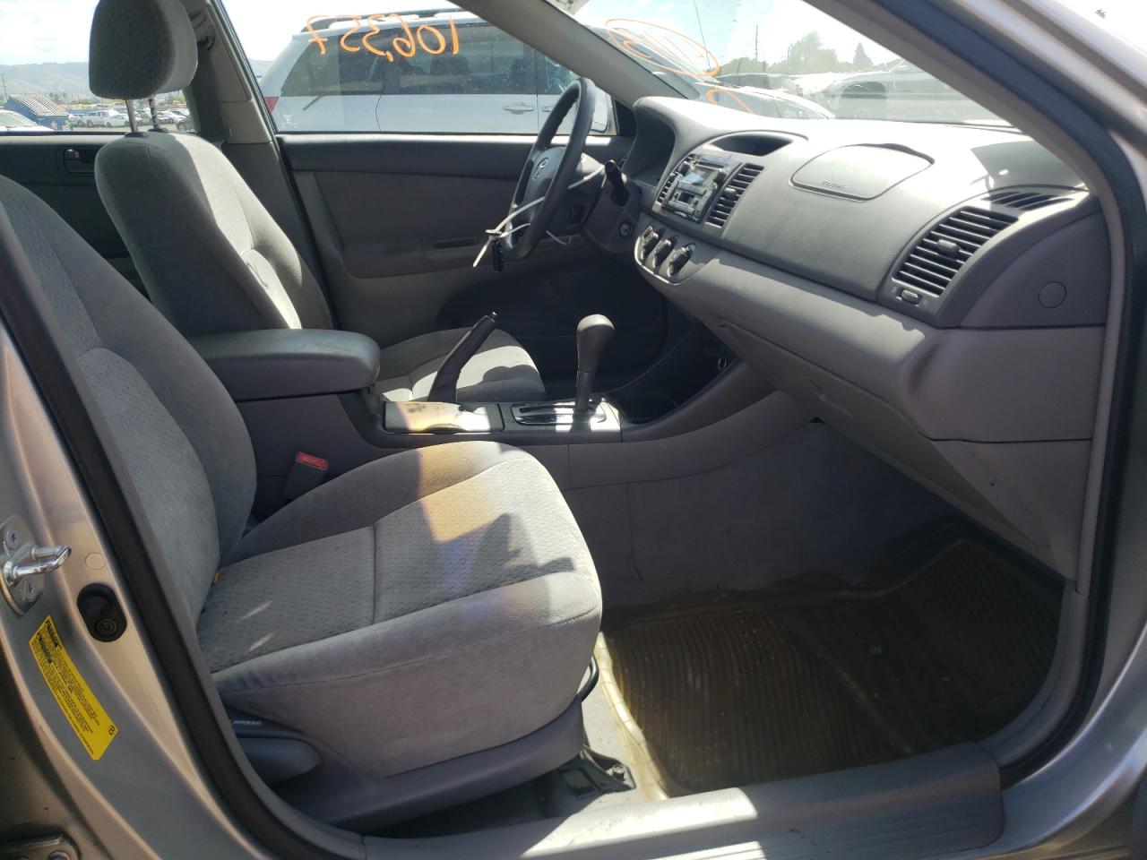 Photo 5 from auction – 2003 TOYOTA CAMRY LE with VIN 4T1BE30K43U739913