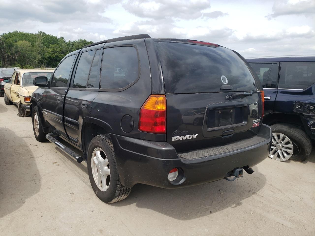 Photo 3 from auction – 2004 GMC ENVOY with VIN 1GKDS13S942291935