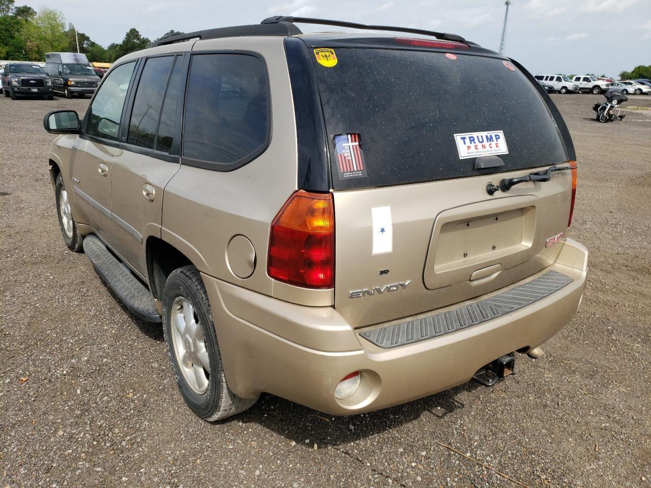 Photo 3 from auction – 2006 GMC ENVOY with VIN 1GKDT13S262151497