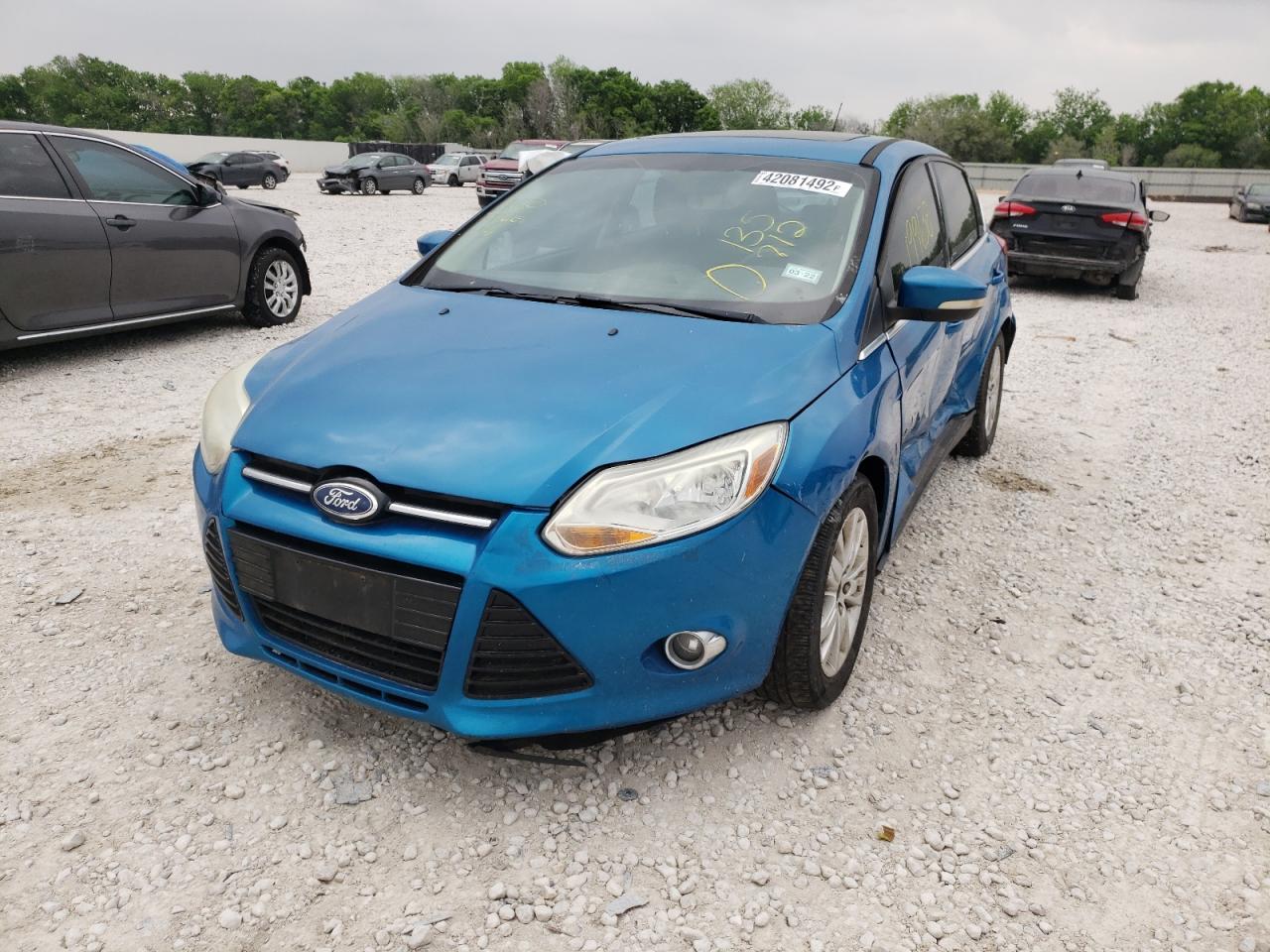 Photo 2 from auction – 2012 FORD FOCUS SEL with VIN 1FAHP3M20CL135712