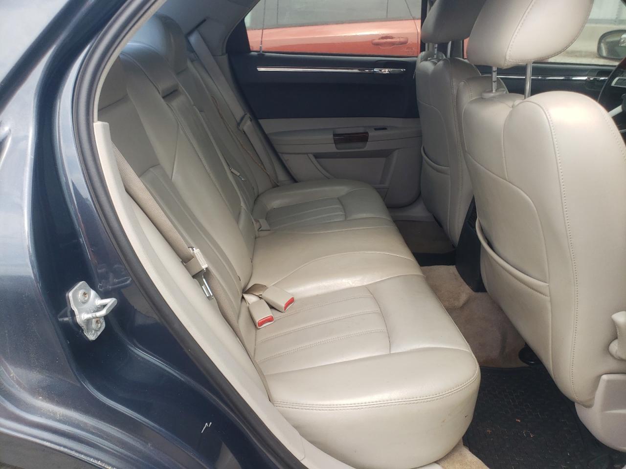 Photo 6 from auction – 2007 CHRYSLER 300C with VIN 2C3KA63H07H684570