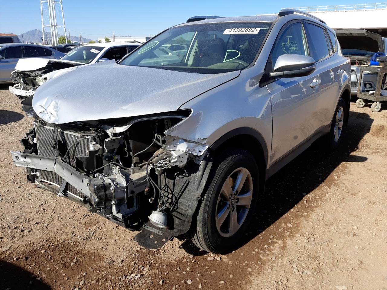 Photo 2 from auction – 2015 TOYOTA RAV4 XLE with VIN JTMWFREV0FJ053835