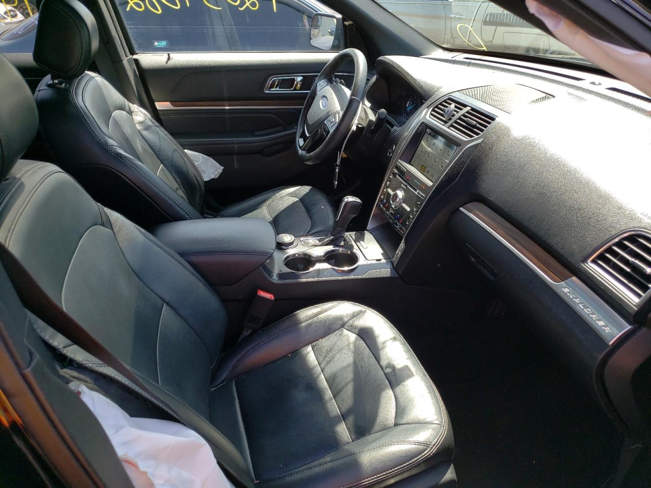 Photo 5 from auction – 2017 FORD EXPLORER L with VIN 1FM5K8F89HGB82288