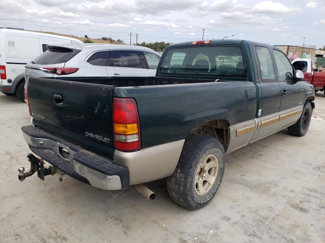 Photo 4 from auction – 2001 CHEVROLET SILVERADO with VIN 2GCEC19T811357321