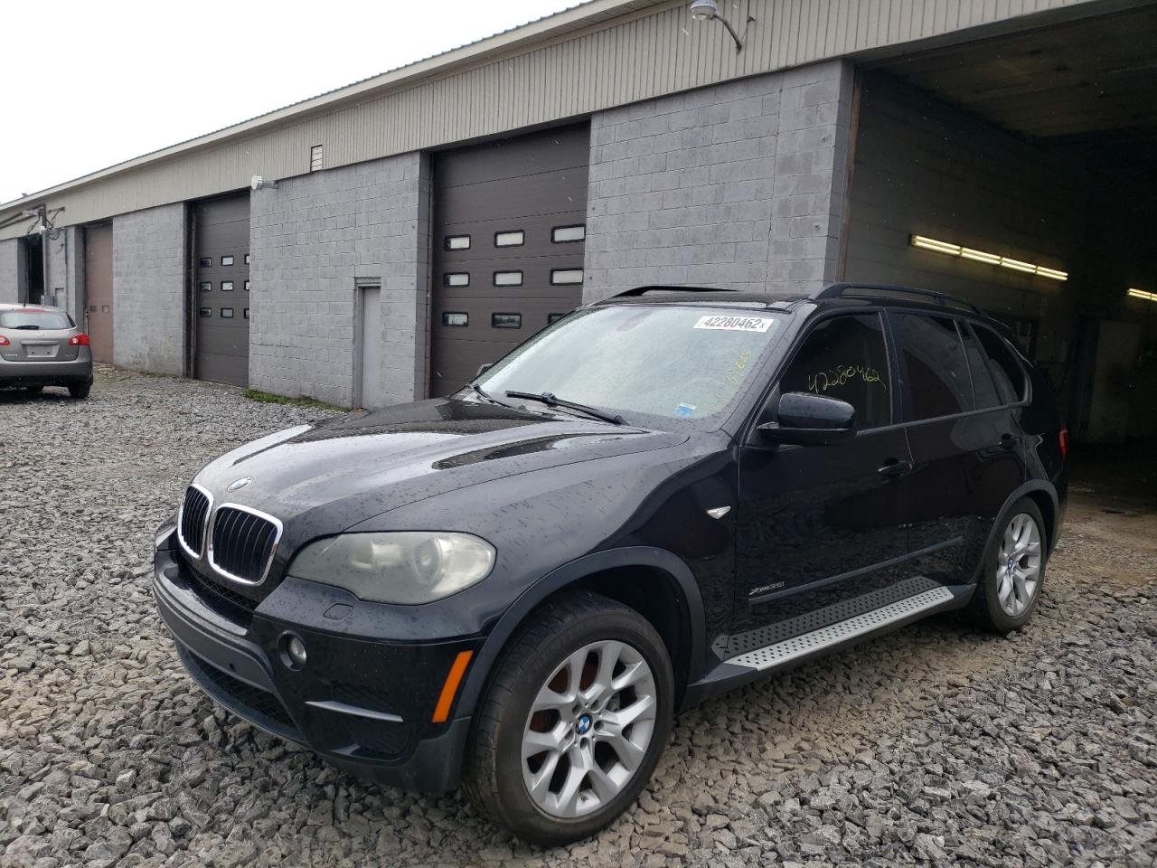 Photo 2 from auction – 2011 BMW X5 XDRIVE3 with VIN 5UXZV4C53BL400321