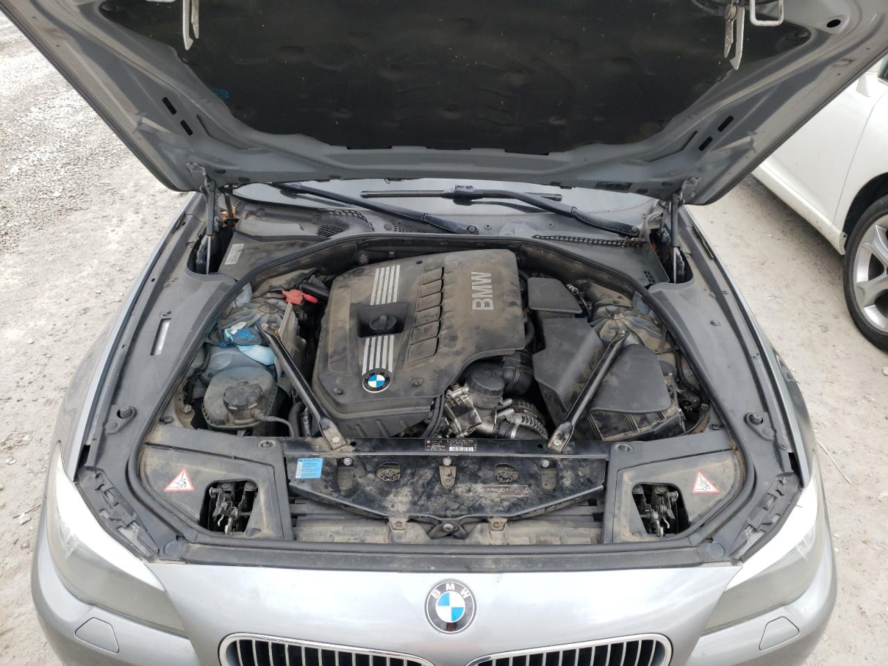 Photo 7 from auction – 2011 BMW 528 I with VIN WBAFR1C56BC673256
