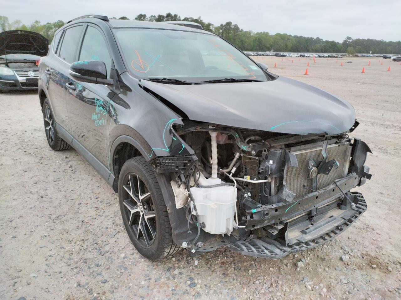 TOYOTA RAV4 SE 2016 with VIN 2T3NFREV1GW240368 - Photo from auction