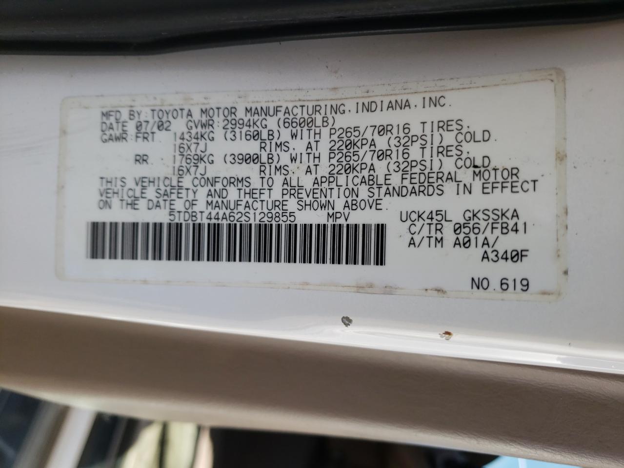 Photo 10 from auction – 2002 TOYOTA SEQUOIA with VIN 5TDBT44A62S129855