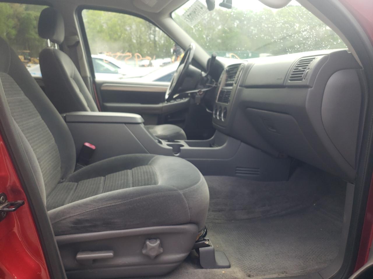 Photo 5 from auction – 2003 FORD EXPLORER X with VIN 1FMZU73K63ZA20587