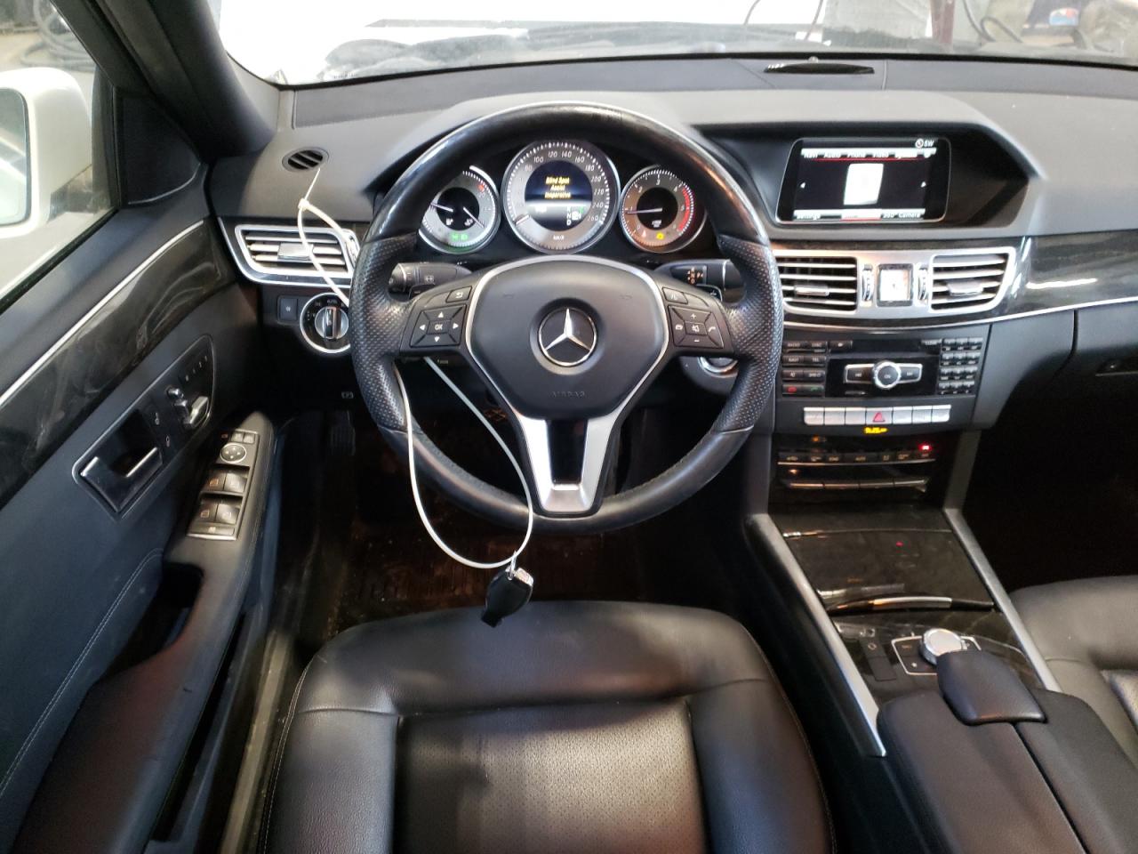 Photo 9 from auction – 2014 MERCEDES-BENZ E 250 BLUE with VIN WDDHF9HB5EA952916