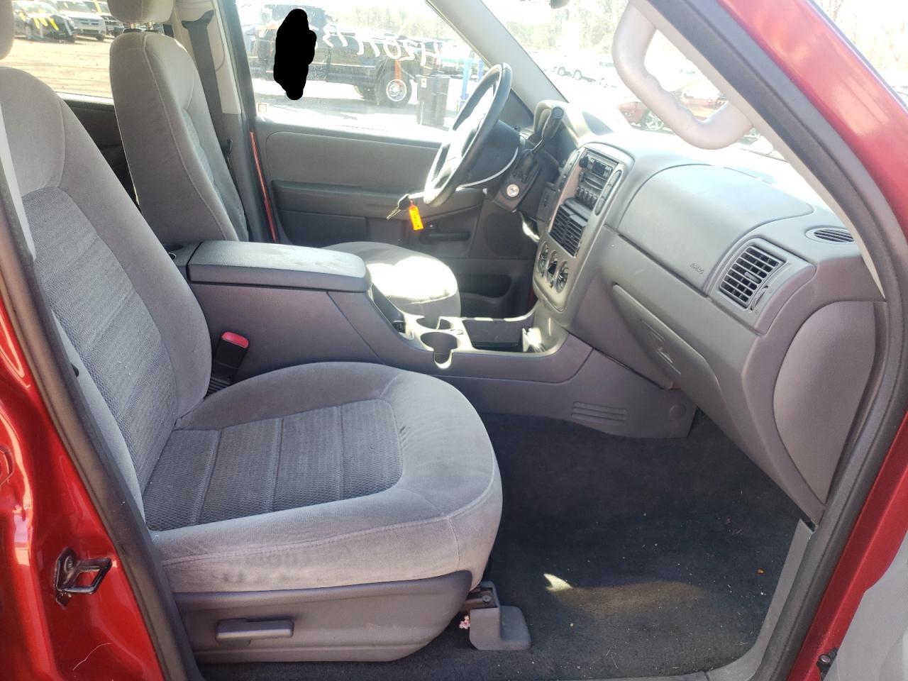 Photo 5 from auction – 2005 FORD EXPLORER X with VIN 1FMZU73K65UA63228