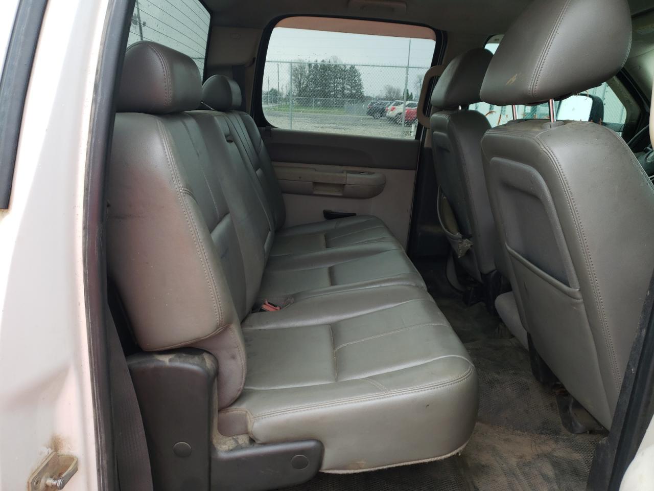 Photo 6 from auction – 2011 GMC SIERRA K25 with VIN 1GT12ZC81BF121575