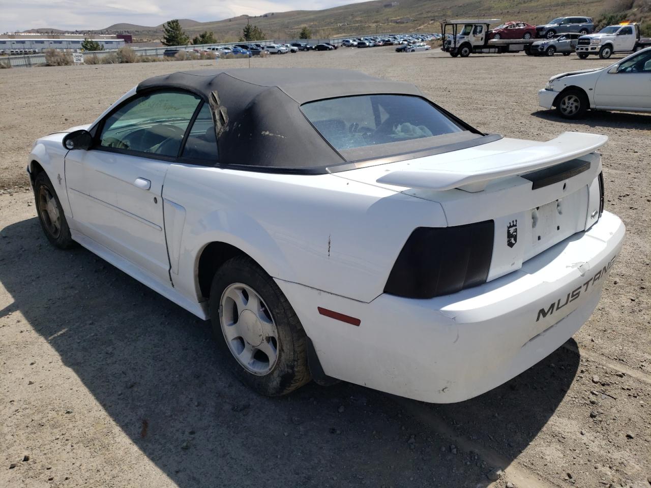 Photo 3 from auction – 2000 FORD MUSTANG with VIN 1FAFP4444YF197294