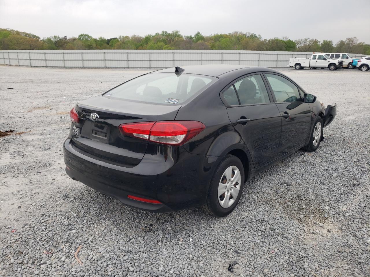 Photo 4 from auction – 2017 KIA FORTE LX with VIN 3KPFK4A72HE088639