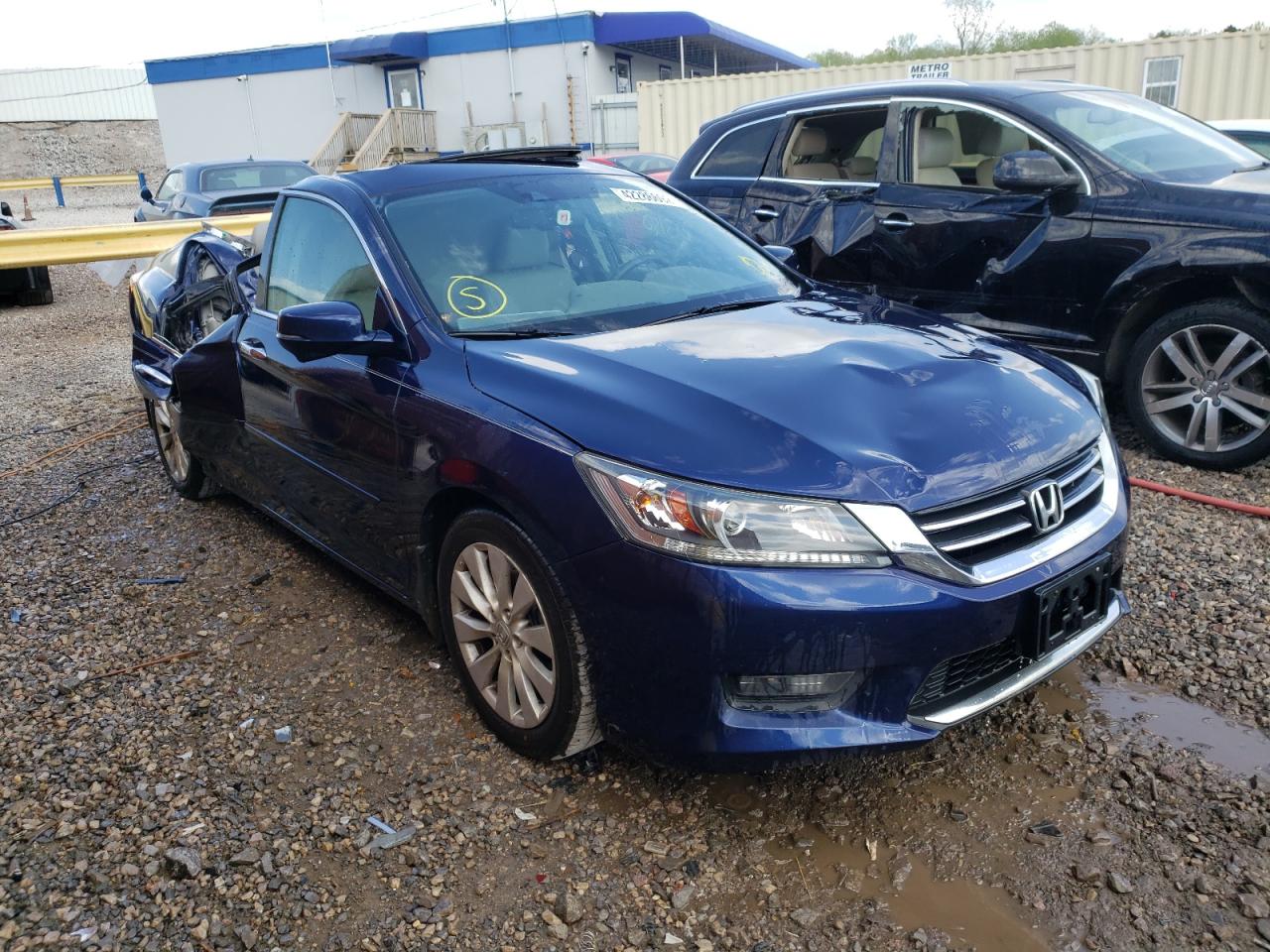 HONDA ACCORD EXL 2015 with VIN 1HGCR2F85FA088995 - Photo from auction