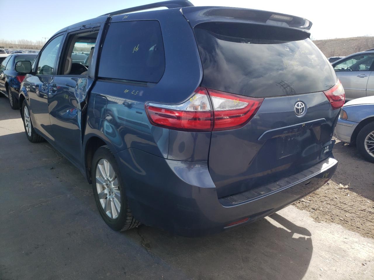 Photo 3 from auction – 2017 TOYOTA SIENNA LE with VIN 5TDJZ3DCXHS156992