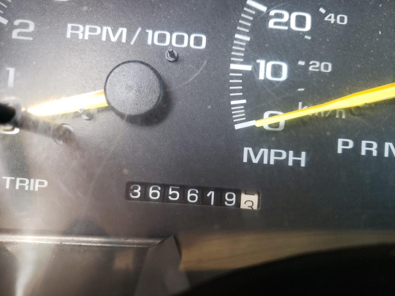 Photo 8 from auction – 1998 CHEVROLET SILVERADO with VIN 2GCEK19R0W1179337