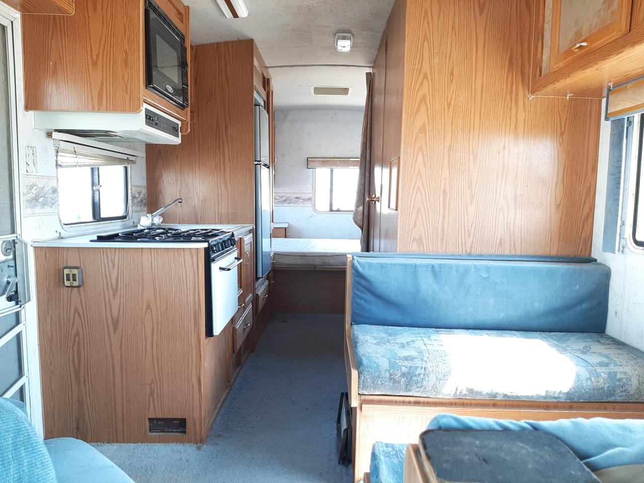 Photo 6 from auction – 1997 FORD ECONOLINE with VIN 1FDKE30GXTHB25856