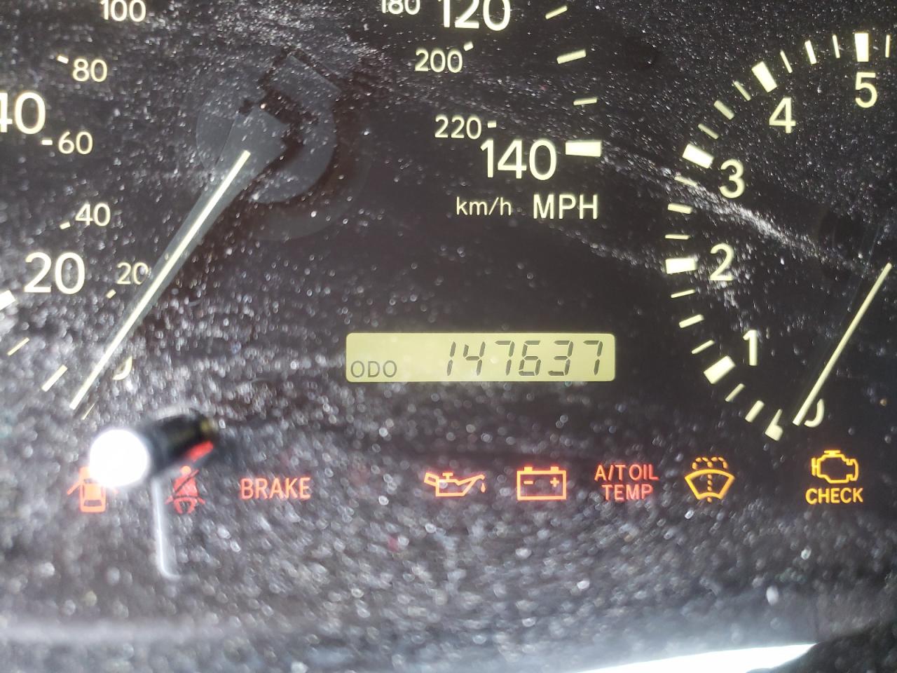 Photo 8 from auction – 2000 LEXUS RX 300 with VIN JT6HF10U5Y0136105