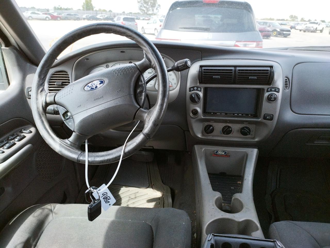Photo 9 from auction – 2001 FORD EXPLORER S with VIN 1FMZU77E21UB99175