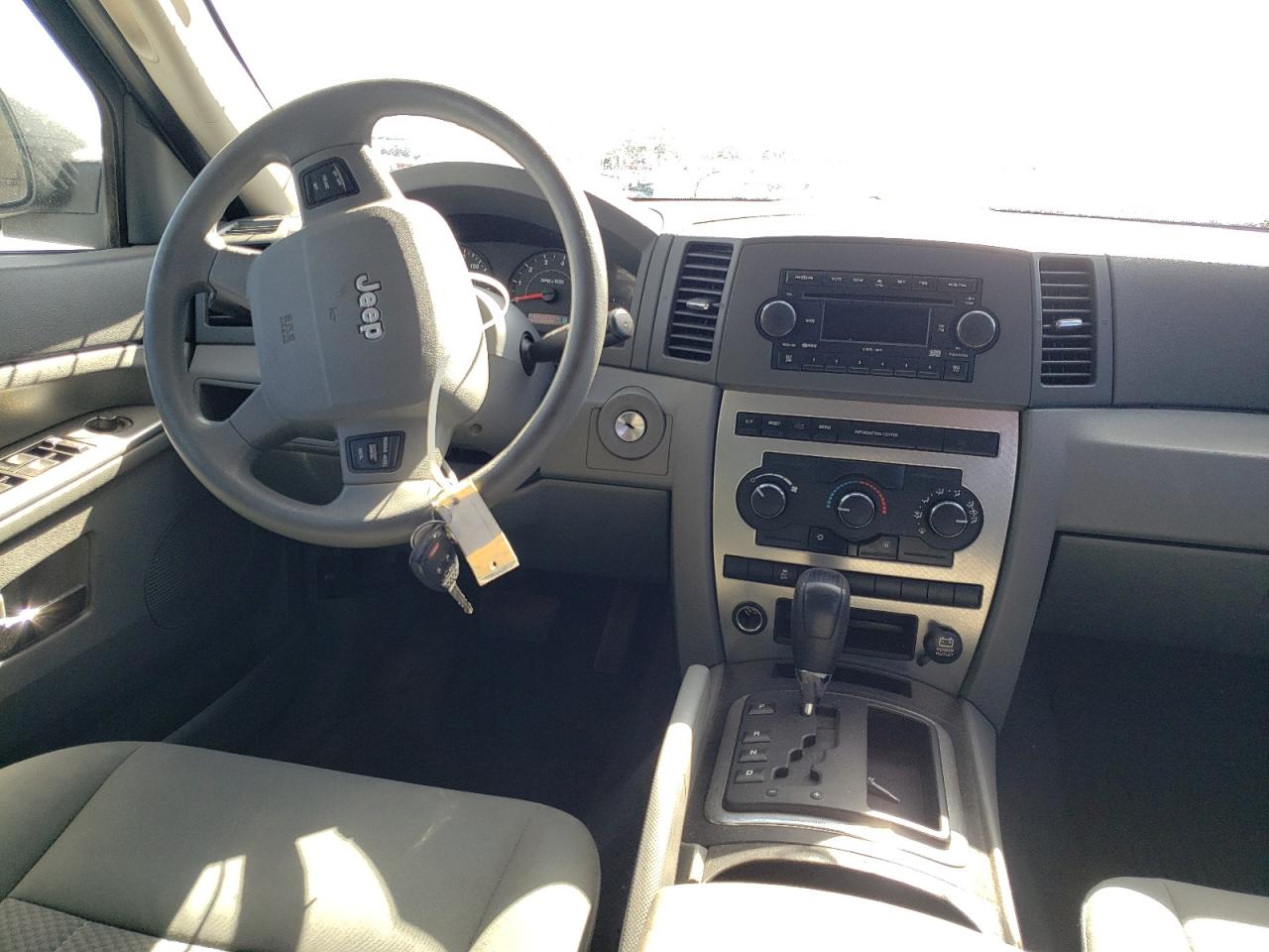 Photo 9 from auction – 2005 JEEP GRAND CHER with VIN 1J4GR48K25C513946
