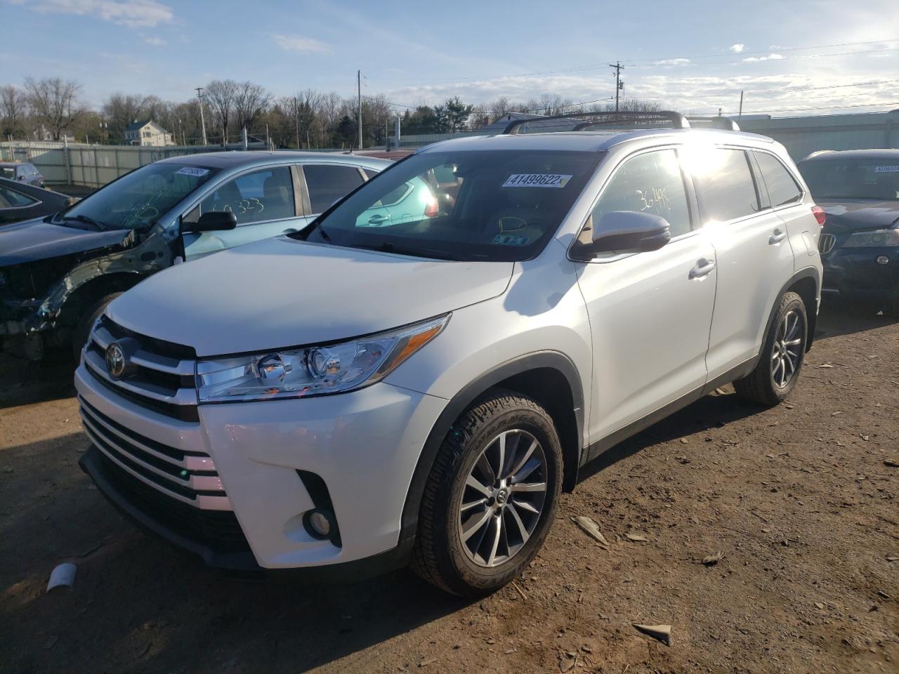 Photo 2 from auction – 2019 TOYOTA HIGHLANDER with VIN 5TDJZRFH9KS601046