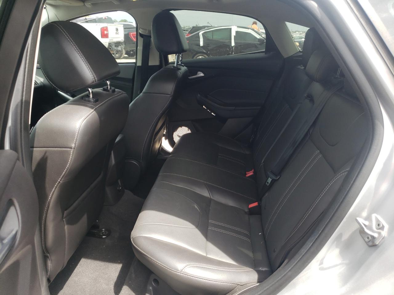 Photo 6 from auction – 2014 FORD FOCUS SE with VIN 1FADP3K22EL213136
