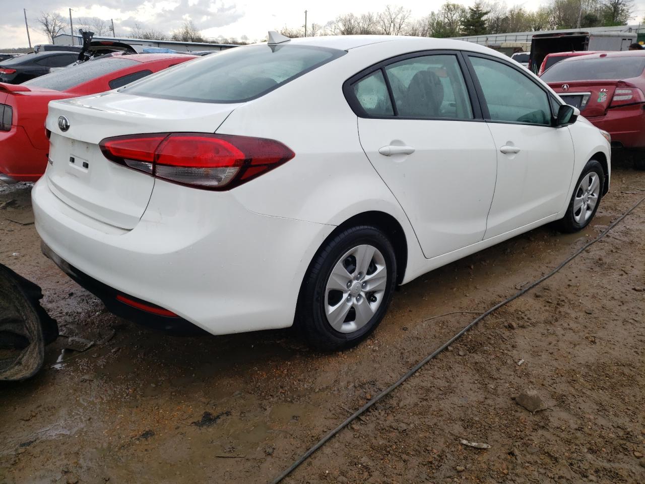 Photo 4 from auction – 2018 KIA FORTE with VIN 3KPFK4A71JE232669