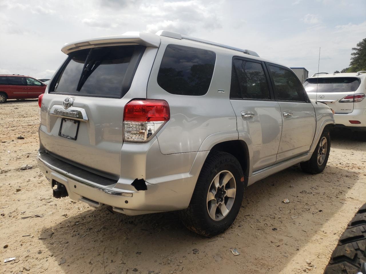 Photo 4 from auction – 2013 TOYOTA 4RUNNER SR with VIN JTEZU5JR5D5055635