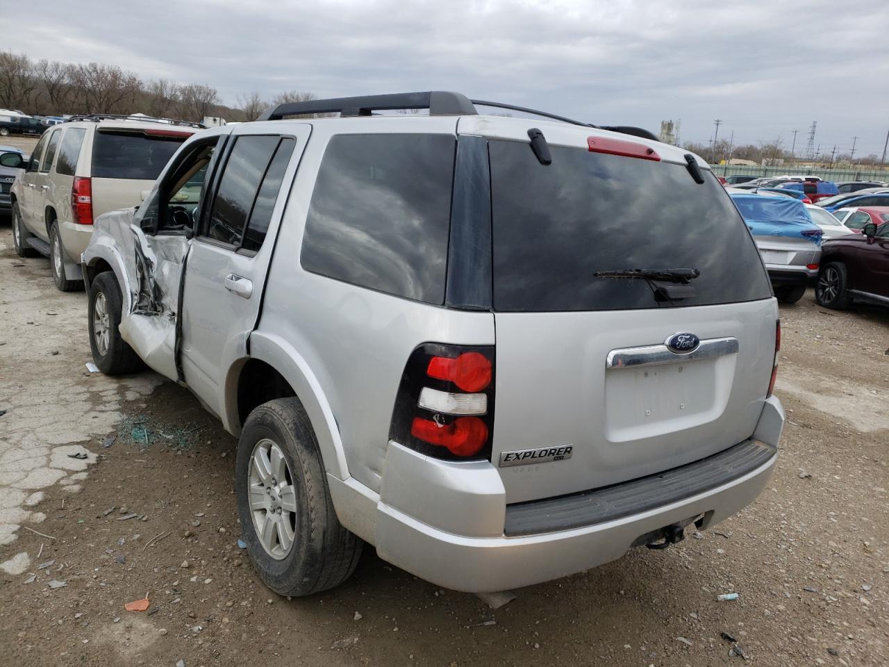 Photo 3 from auction – 2010 FORD EXPLORER X with VIN 1FMEU6DE3AUA32255