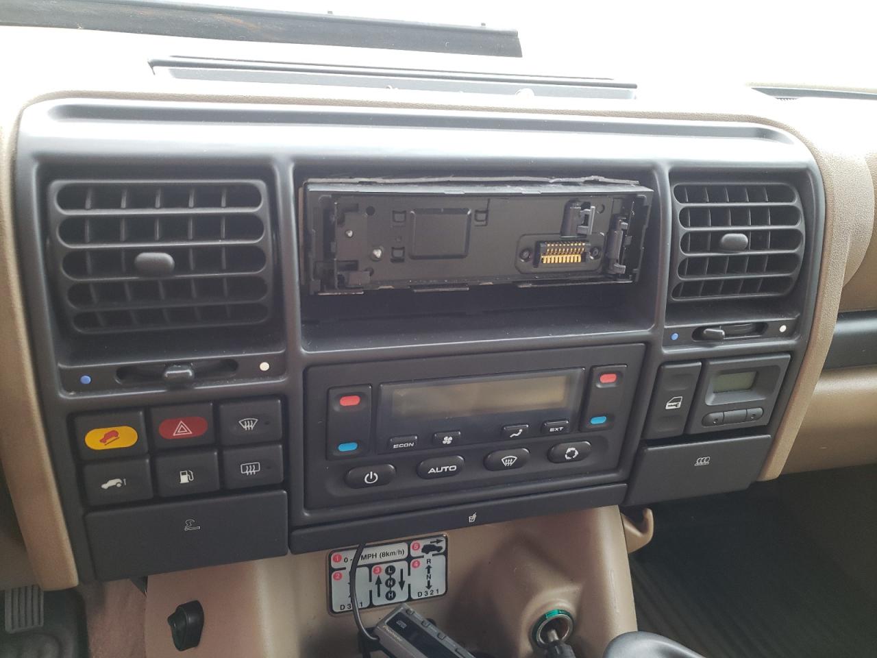 Photo 9 from auction – 2000 LAND ROVER DISCOVERY with VIN SALTL1248YA285037
