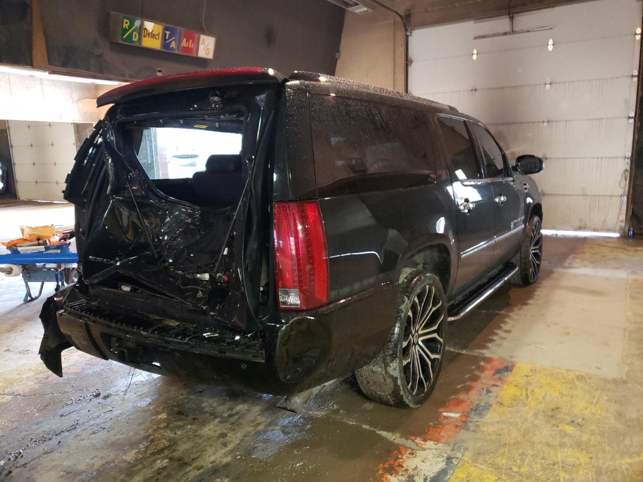 Photo 4 from auction – 2007 CADILLAC ESCALADE E with VIN 1GYFK66847R309801