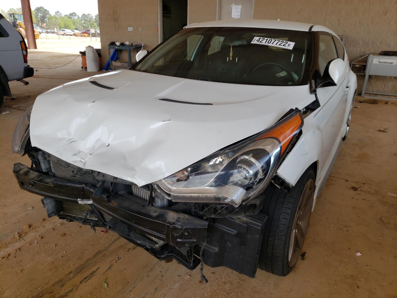Photo 2 from auction – 2013 HYUNDAI VELOSTER T with VIN KMHTC6AE3DU137462