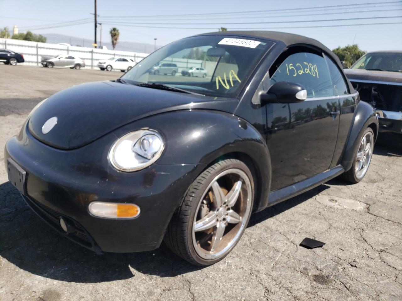 Photo 2 from auction – 2005 VOLKSWAGEN NEW BEETLE with VIN 3VWCD31Y85M301995