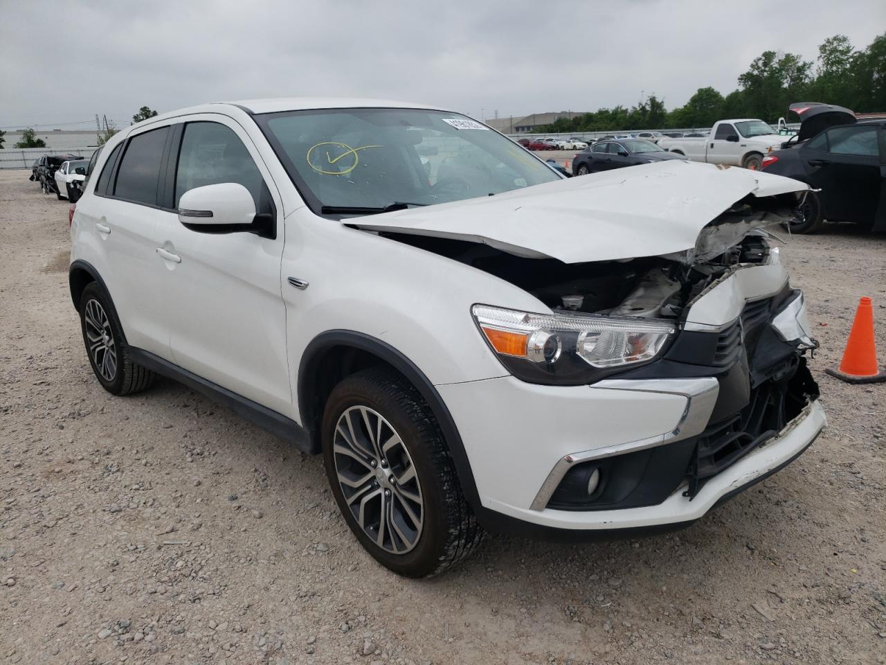 MITSUBISHI OUTLANDER 2017 with VIN JA4AP3AW5HZ069711 - Photo from auction