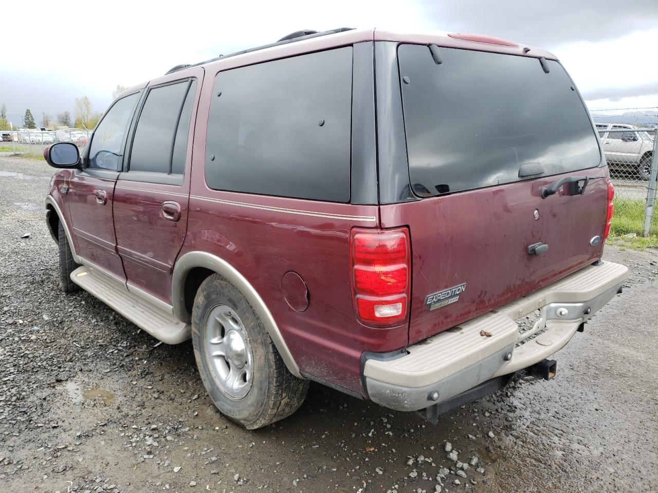 Photo 3 from auction – 2000 FORD EXPEDITION with VIN 1FMFU18L4YLB81046