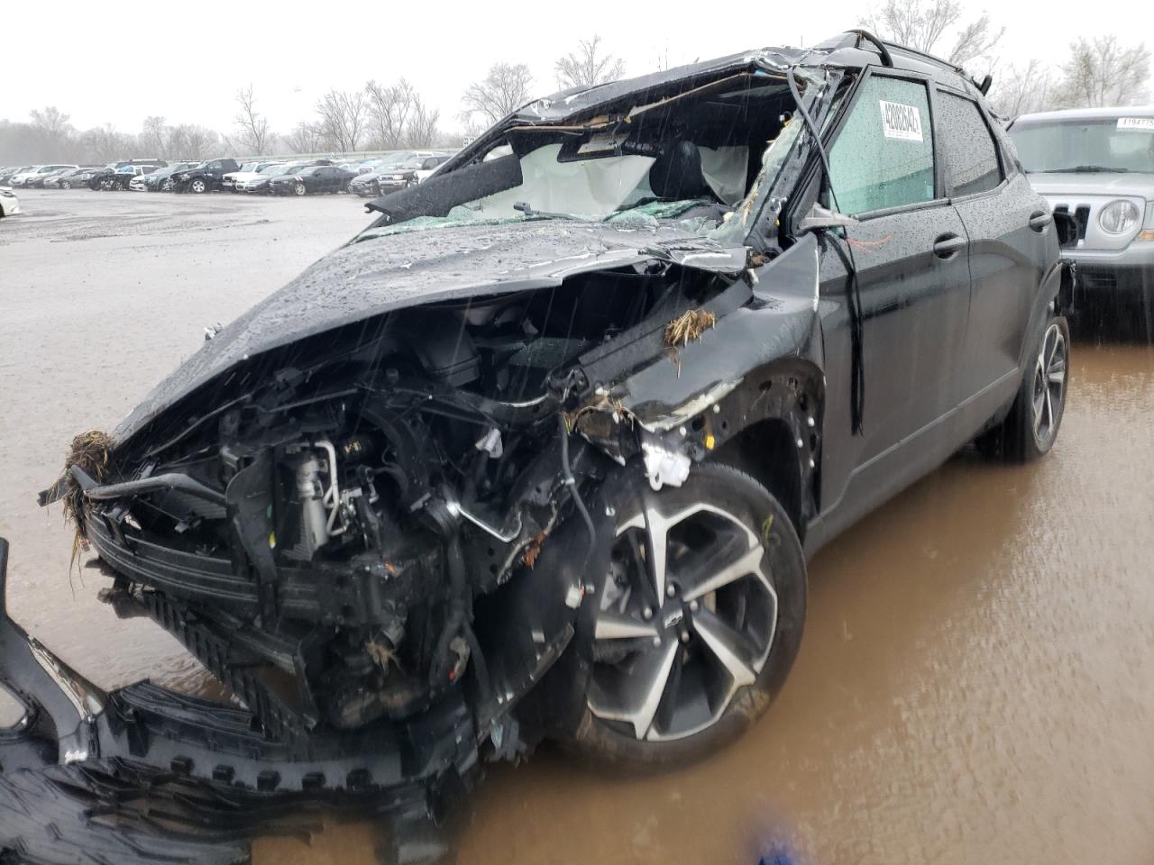 Photo 2 from auction – 2021 CHEVROLET TRAILBLAZE with VIN KL79MTSL2MB043895